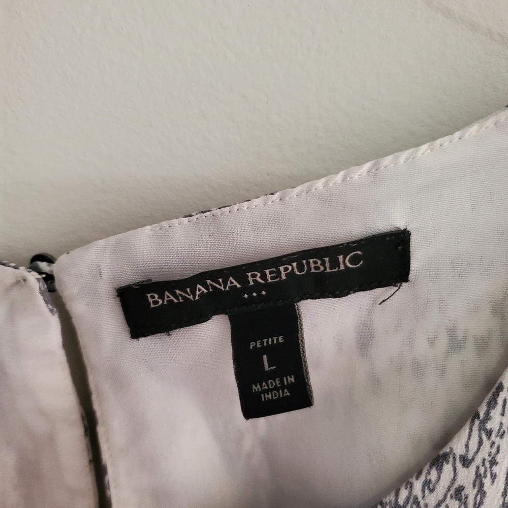 Banana Republic Women's Snakeskin Print Sleeveless Top - Picture 2 of 6